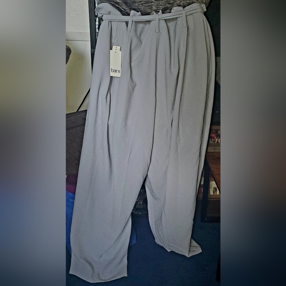 Bar III Pants - Bar III Suit Seperates. Wide-Leg Gray Trousers with Belt. 24W